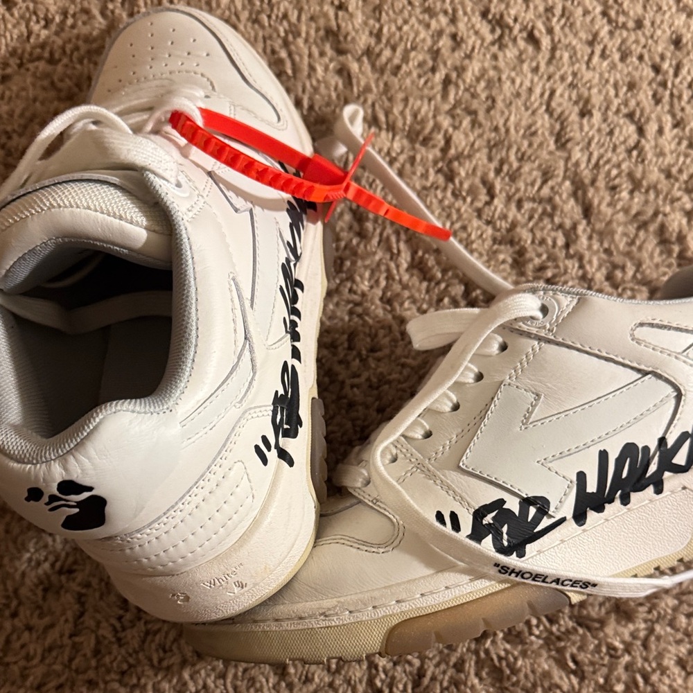 Off-White White and Black Sneakers